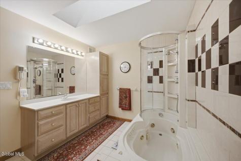 14 Cathedral Court Clifton Park NY 12065