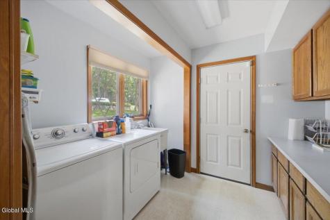 14 Cathedral Court Clifton Park NY 12065