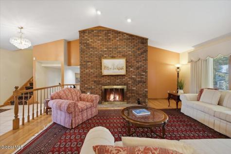 14 Cathedral Court Clifton Park NY 12065