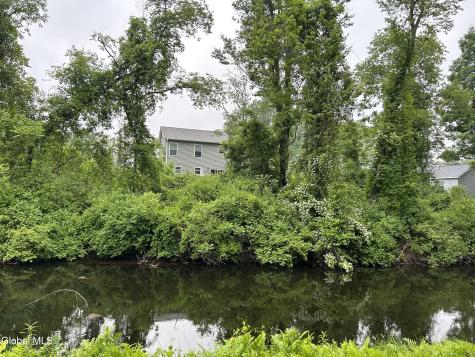 6 Feeder Bend Glens Falls NY 12801