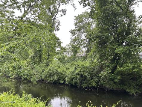 6 Feeder Bend Glens Falls NY 12801