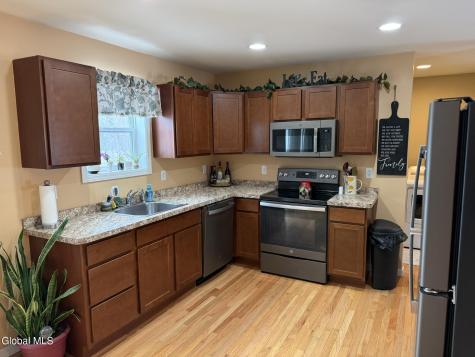 6 Feeder Bend Glens Falls NY 12801