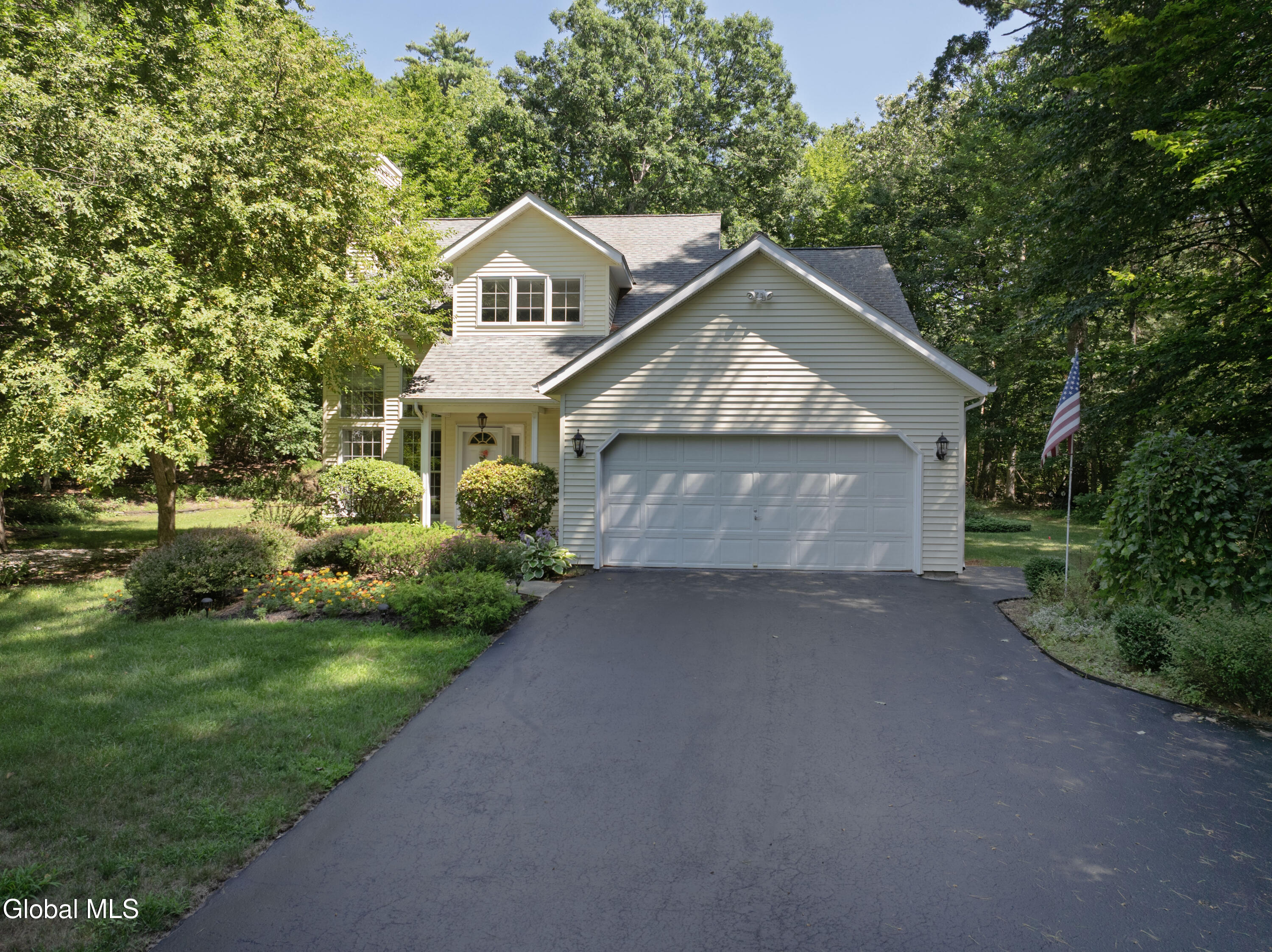 106 Chelsea Drive Saratoga Springs NY 12866