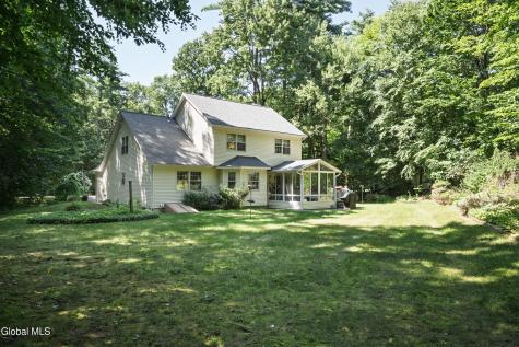 106 Chelsea Drive Saratoga Springs NY 12866