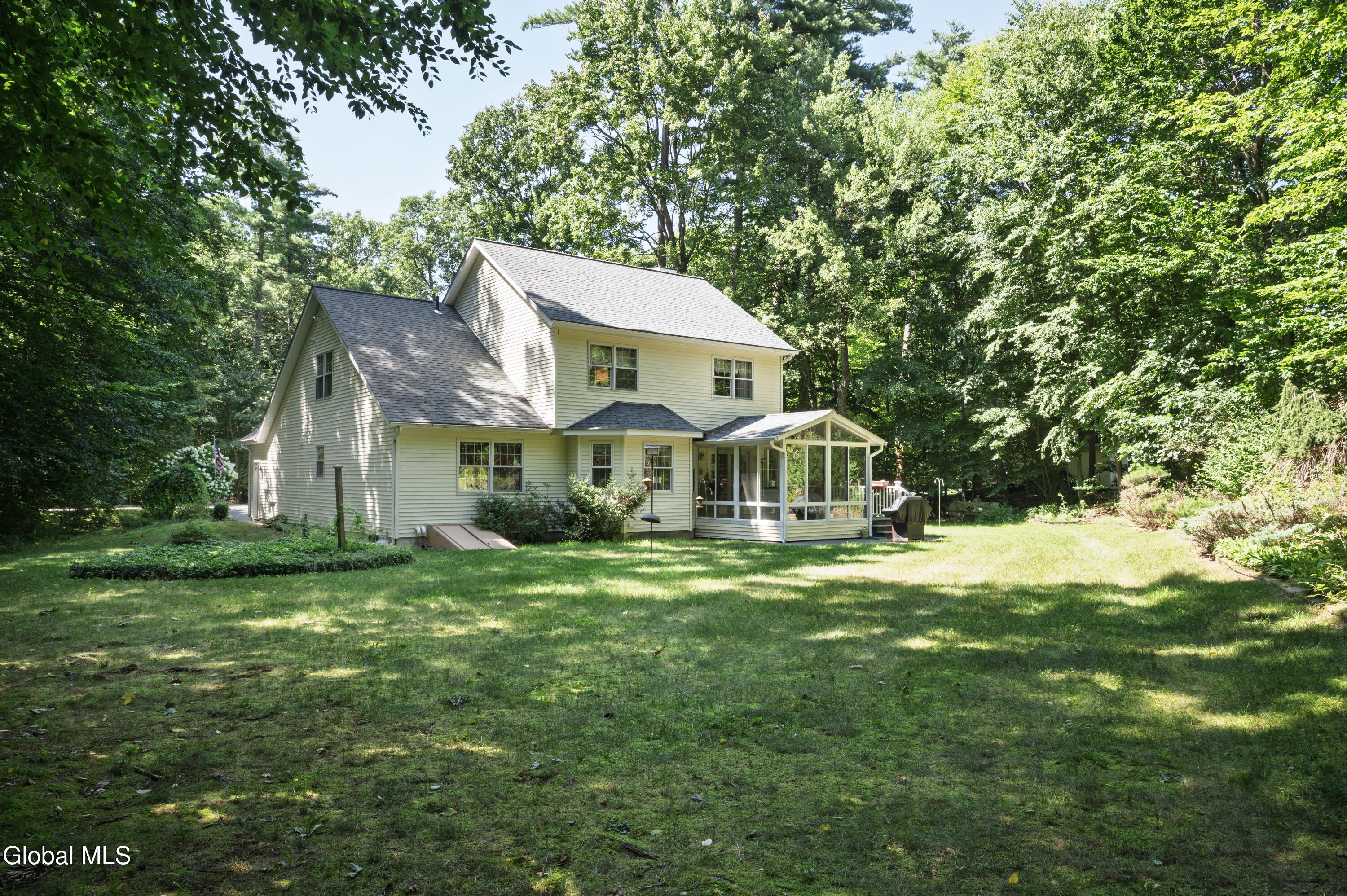 106 Chelsea Drive Saratoga Springs NY 12866