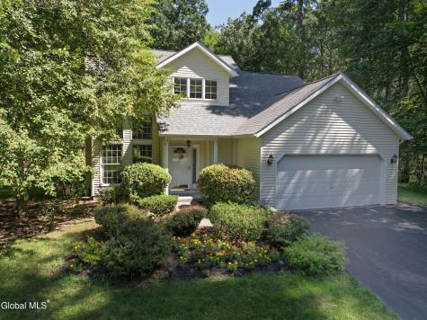 106 Chelsea Drive Saratoga Springs NY 12866