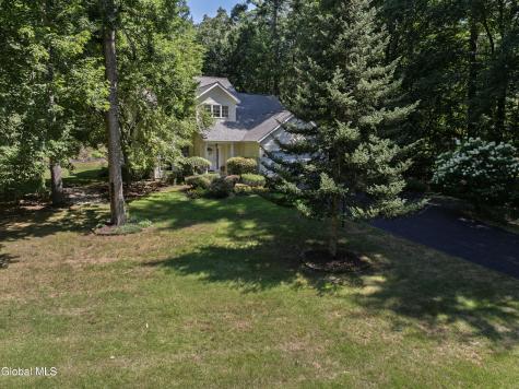 106 Chelsea Drive Saratoga Springs NY 12866