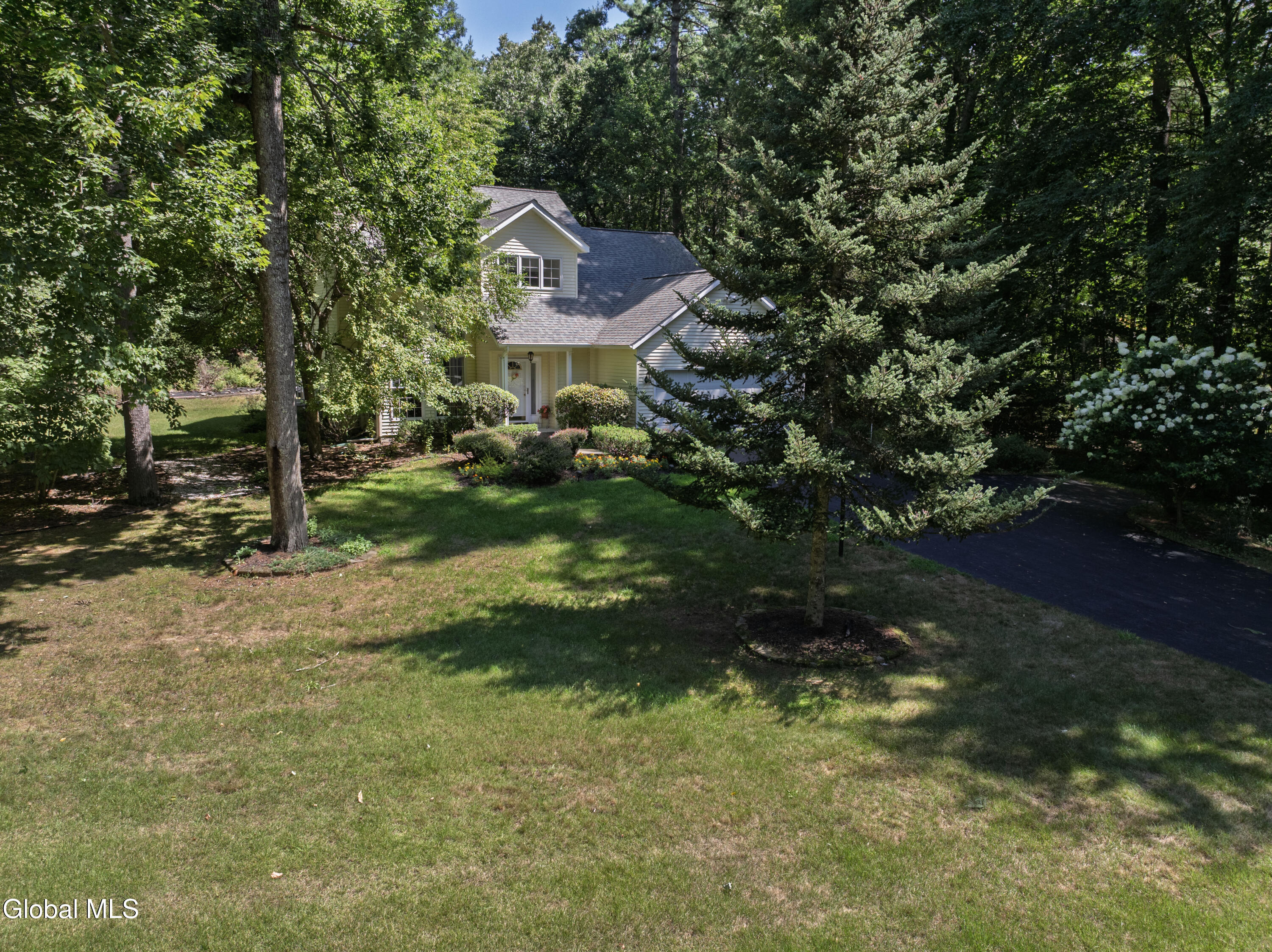 106 Chelsea Drive Saratoga Springs NY 12866