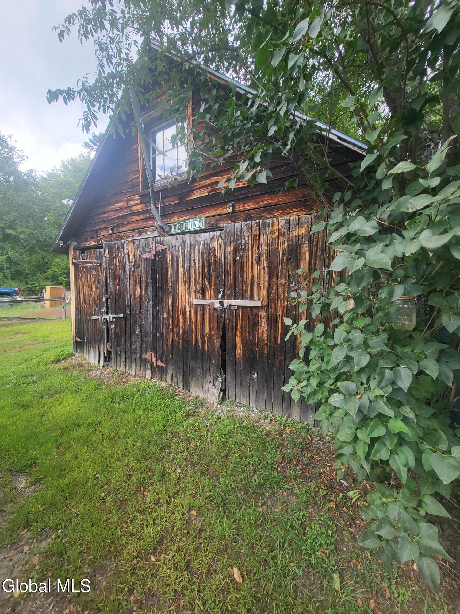 19 Tavern Road Hadley NY 12835