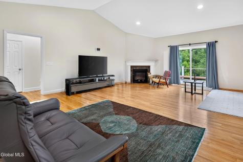 3 Sutton Drive Cohoes NY 12047
