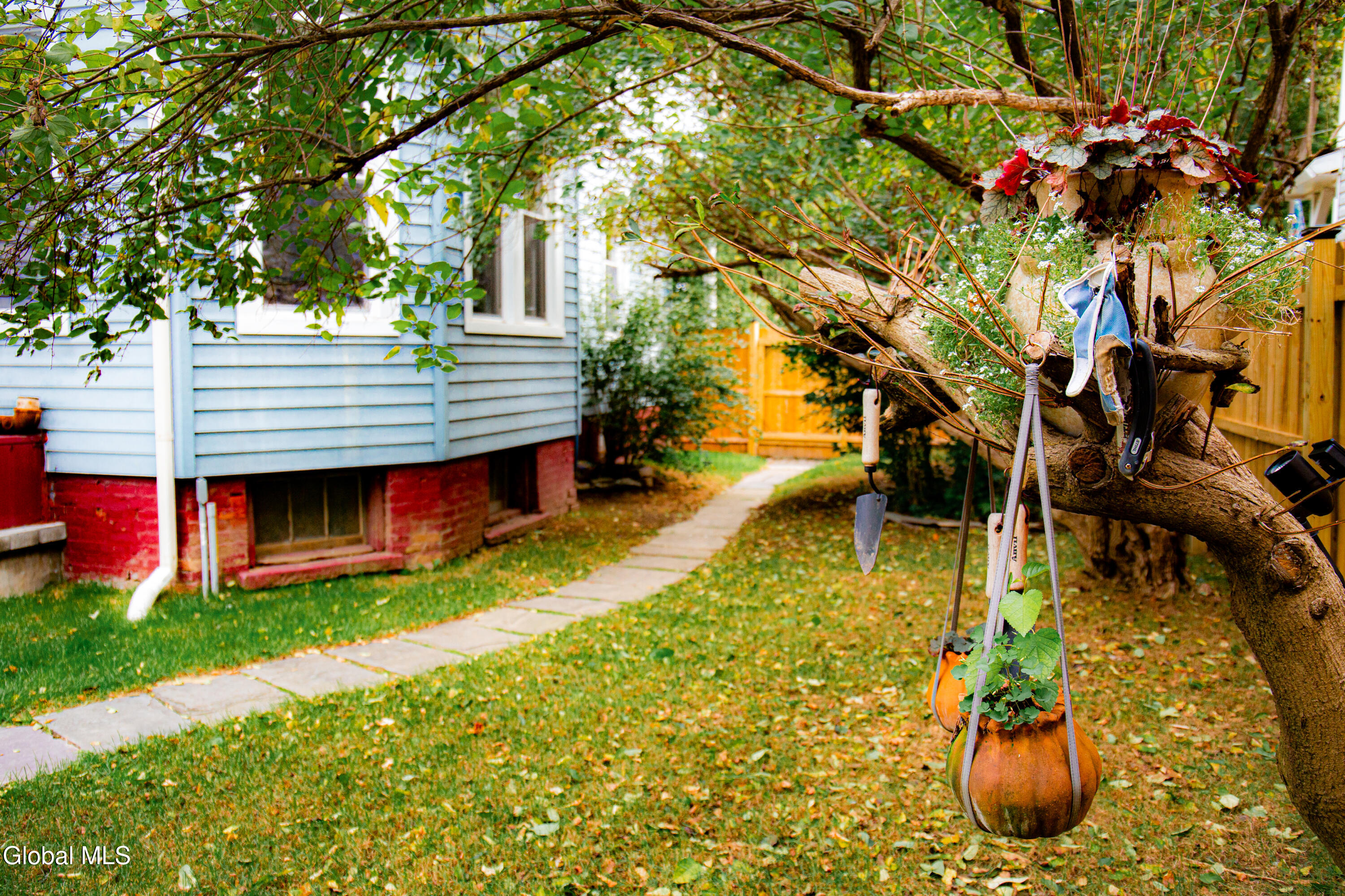 8 Alder Avenue Troy NY 12180