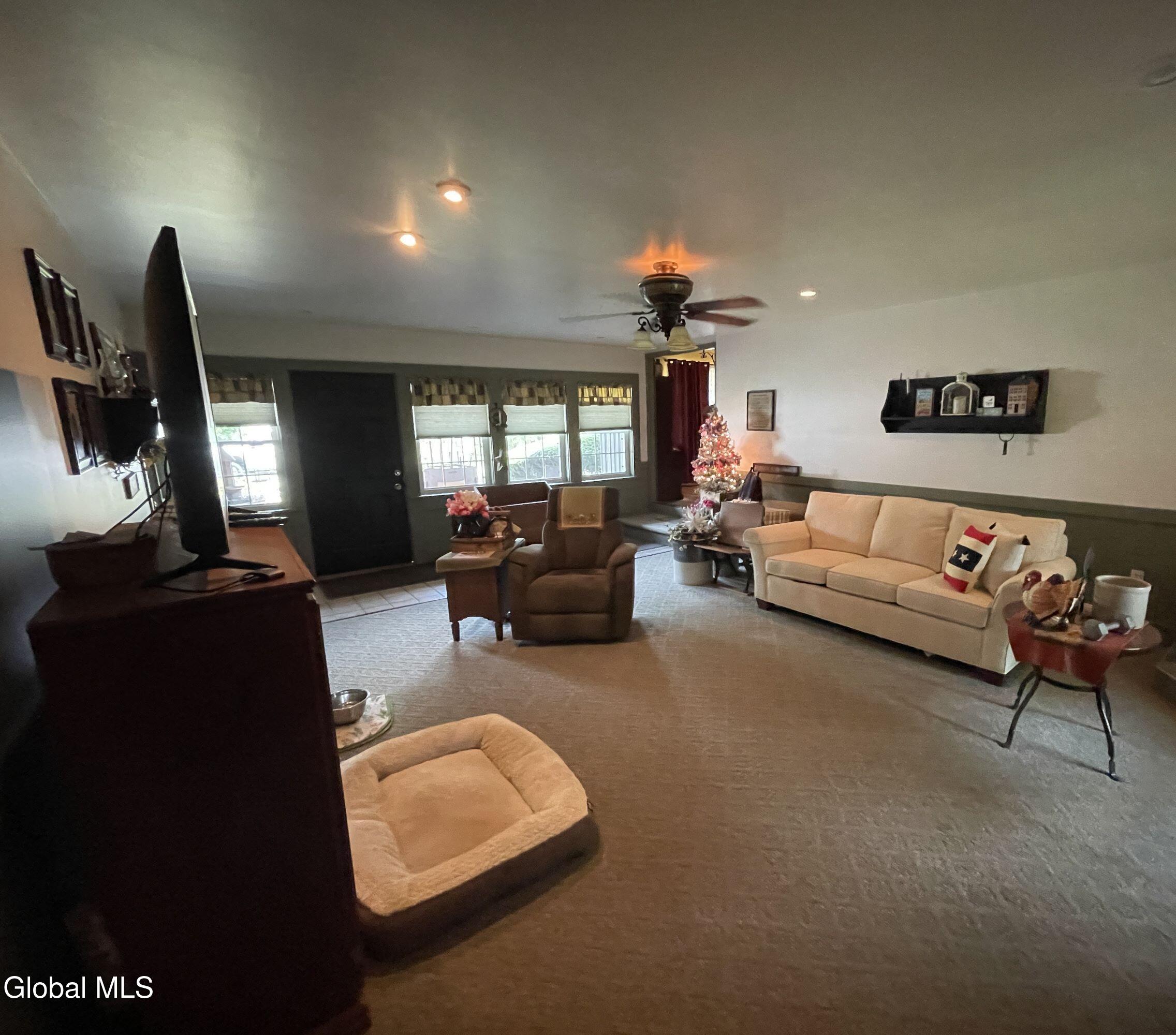 47 Rockery Terrace West Sand Lake NY 12196