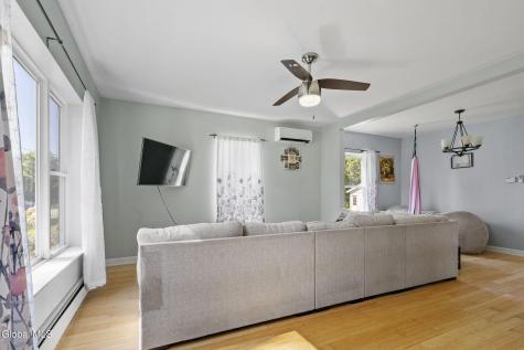 127 Langley Road Amsterdam NY 12010