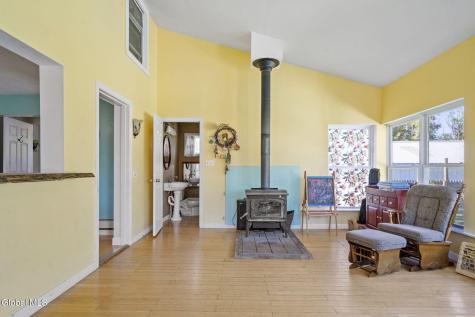 127 Langley Road Amsterdam NY 12010