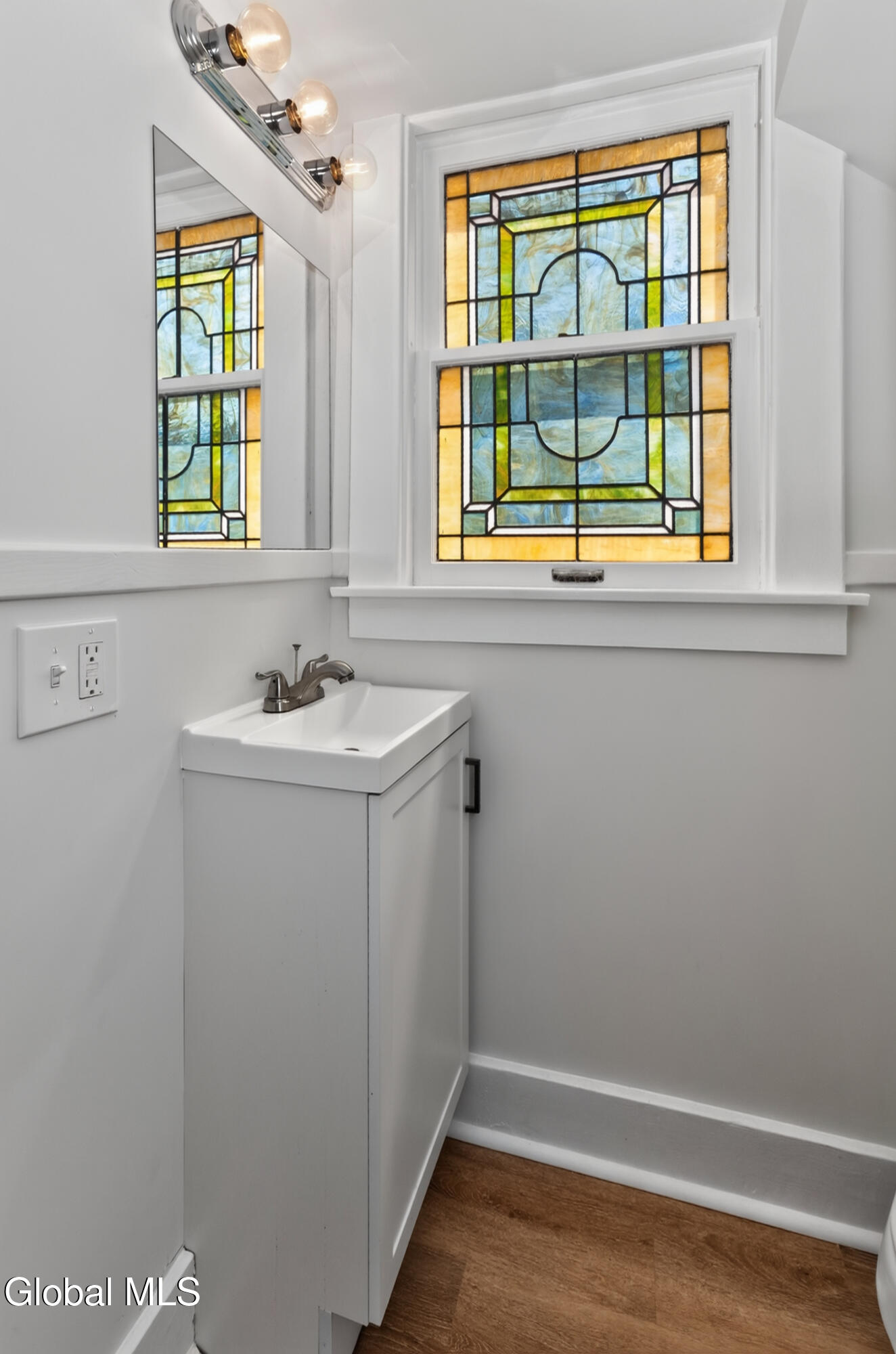 9 5th Avenue Gloversville NY 12078