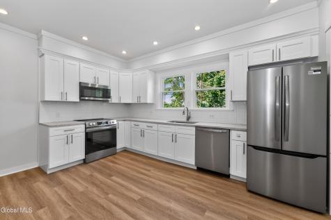 9 5th Avenue Gloversville NY 12078