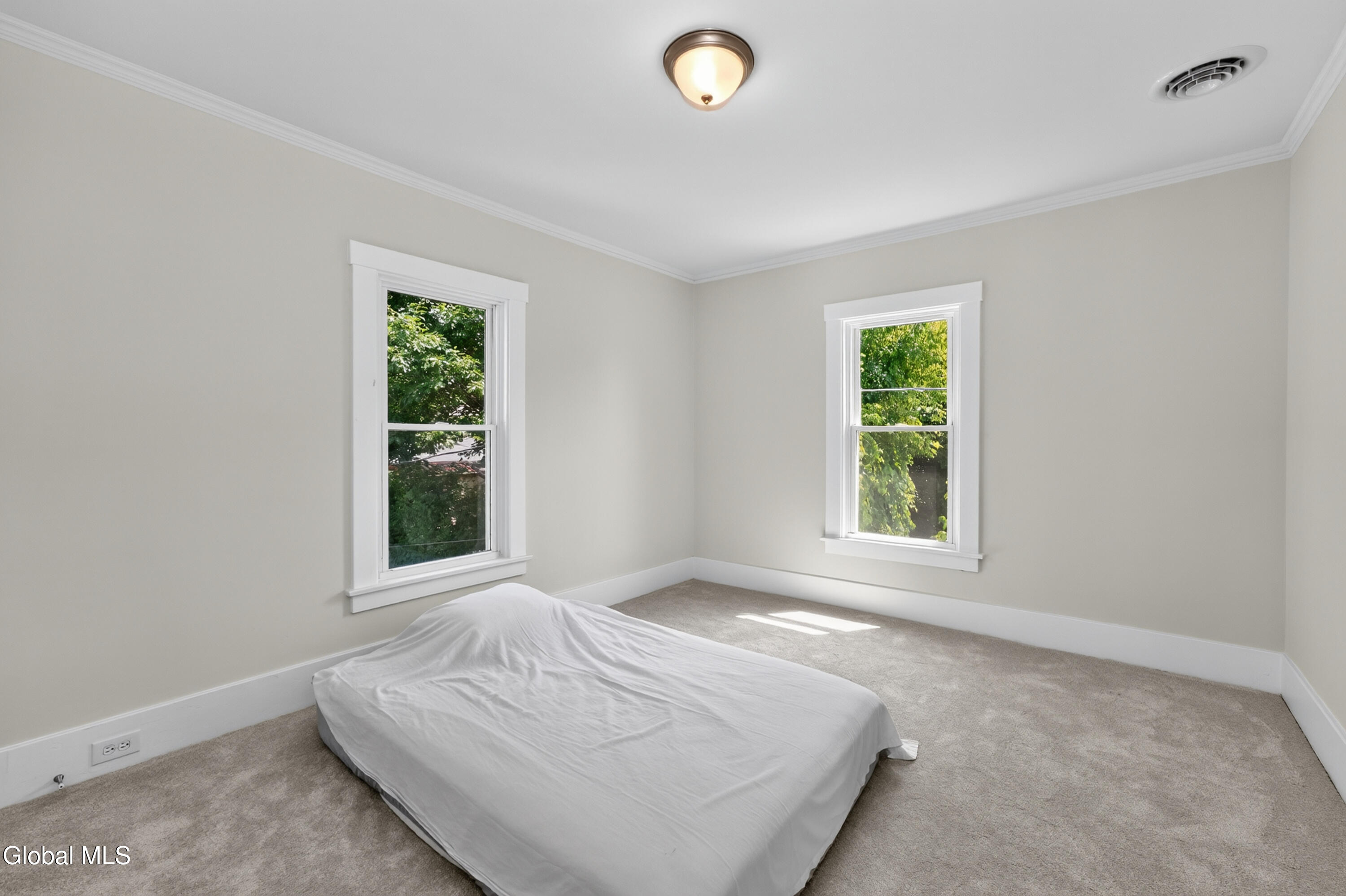 9 5th Avenue Gloversville NY 12078
