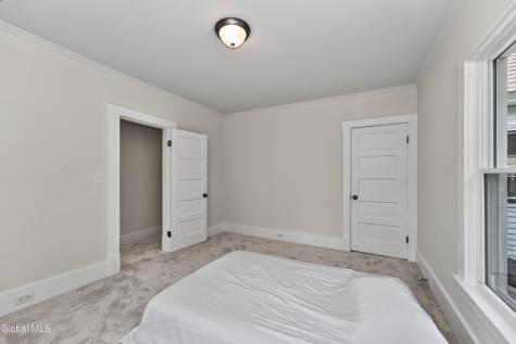 9 5th Avenue Gloversville NY 12078