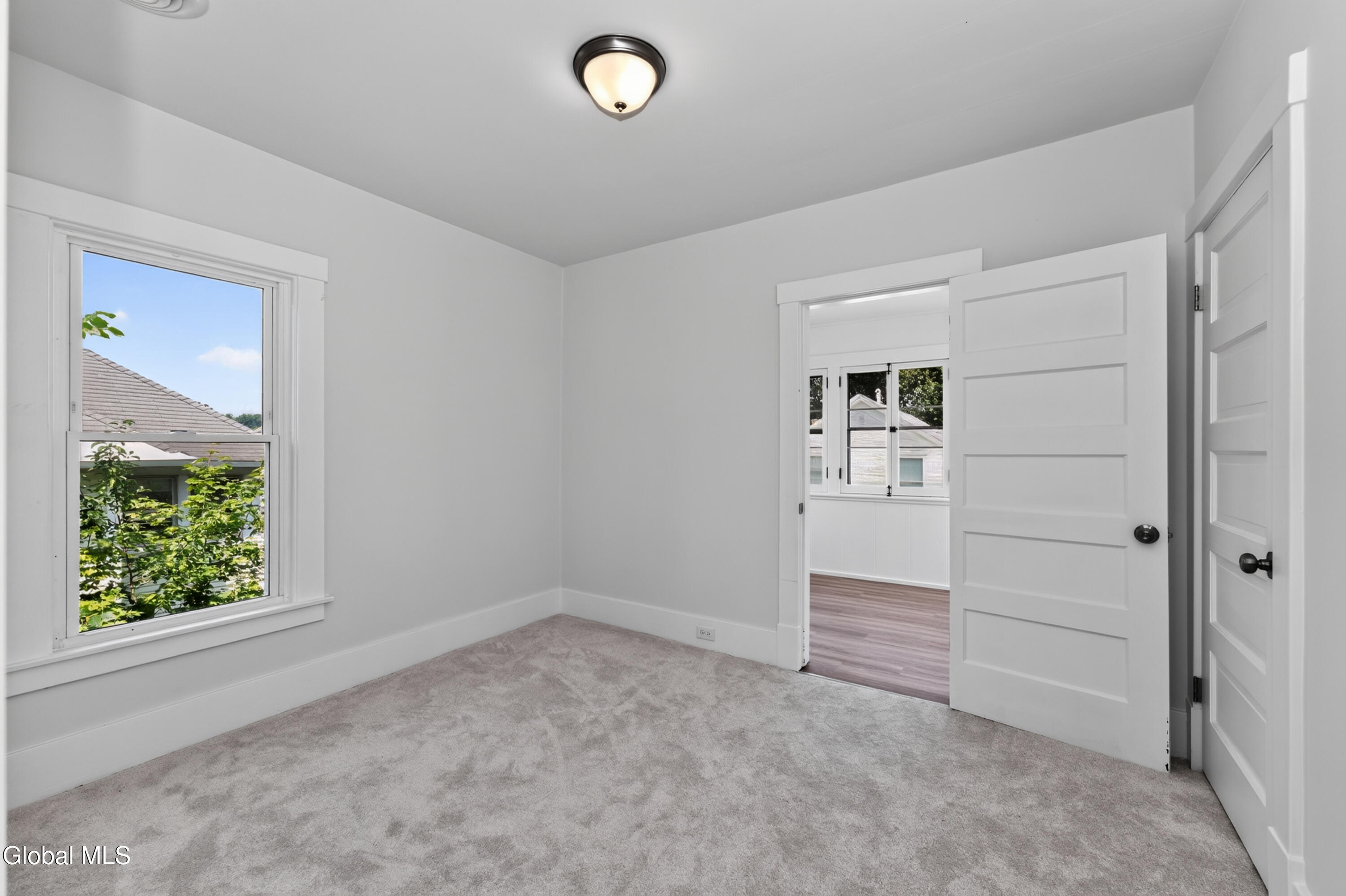 9 5th Avenue Gloversville NY 12078