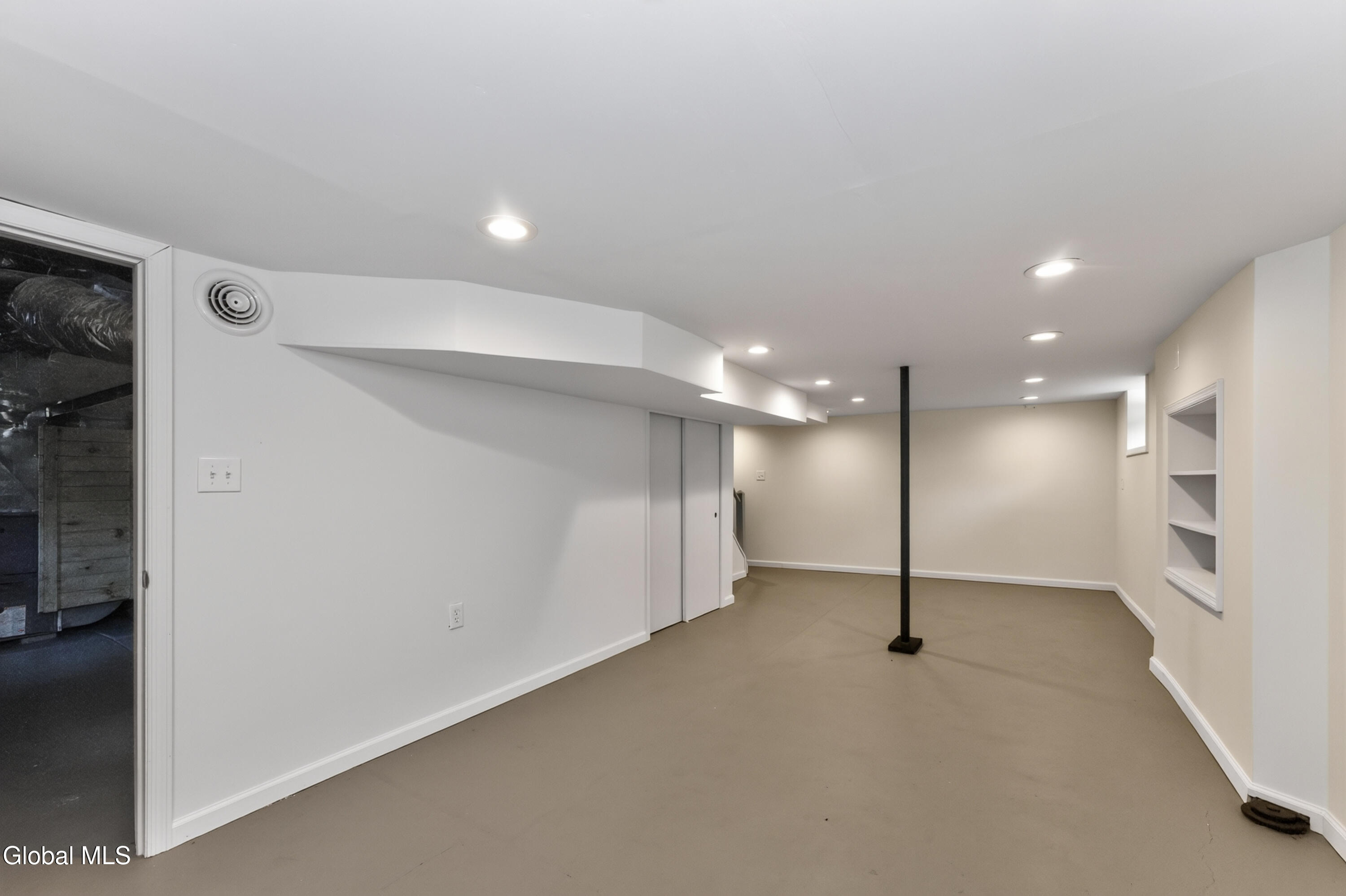 9 5th Avenue Gloversville NY 12078