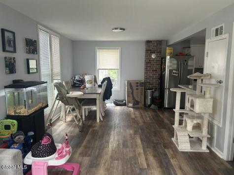 9 5th Avenue Gloversville NY 12078
