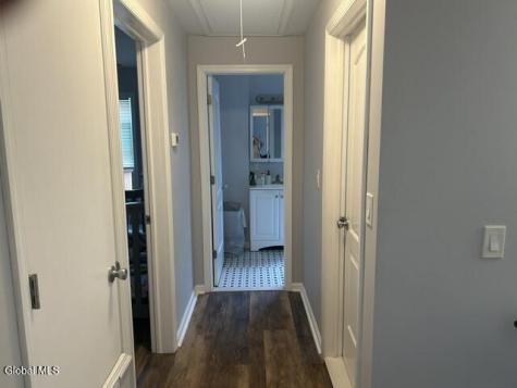 9 5th Avenue Gloversville NY 12078
