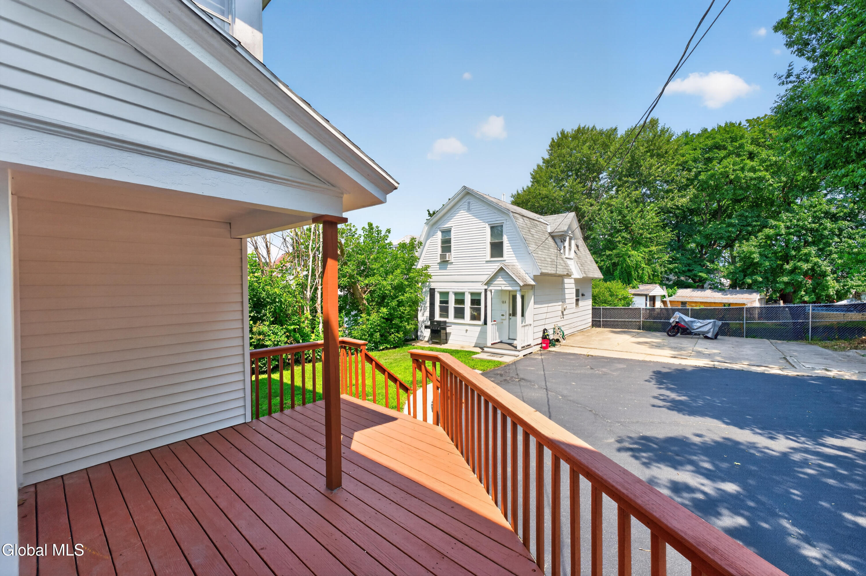 9 5th Avenue Gloversville NY 12078