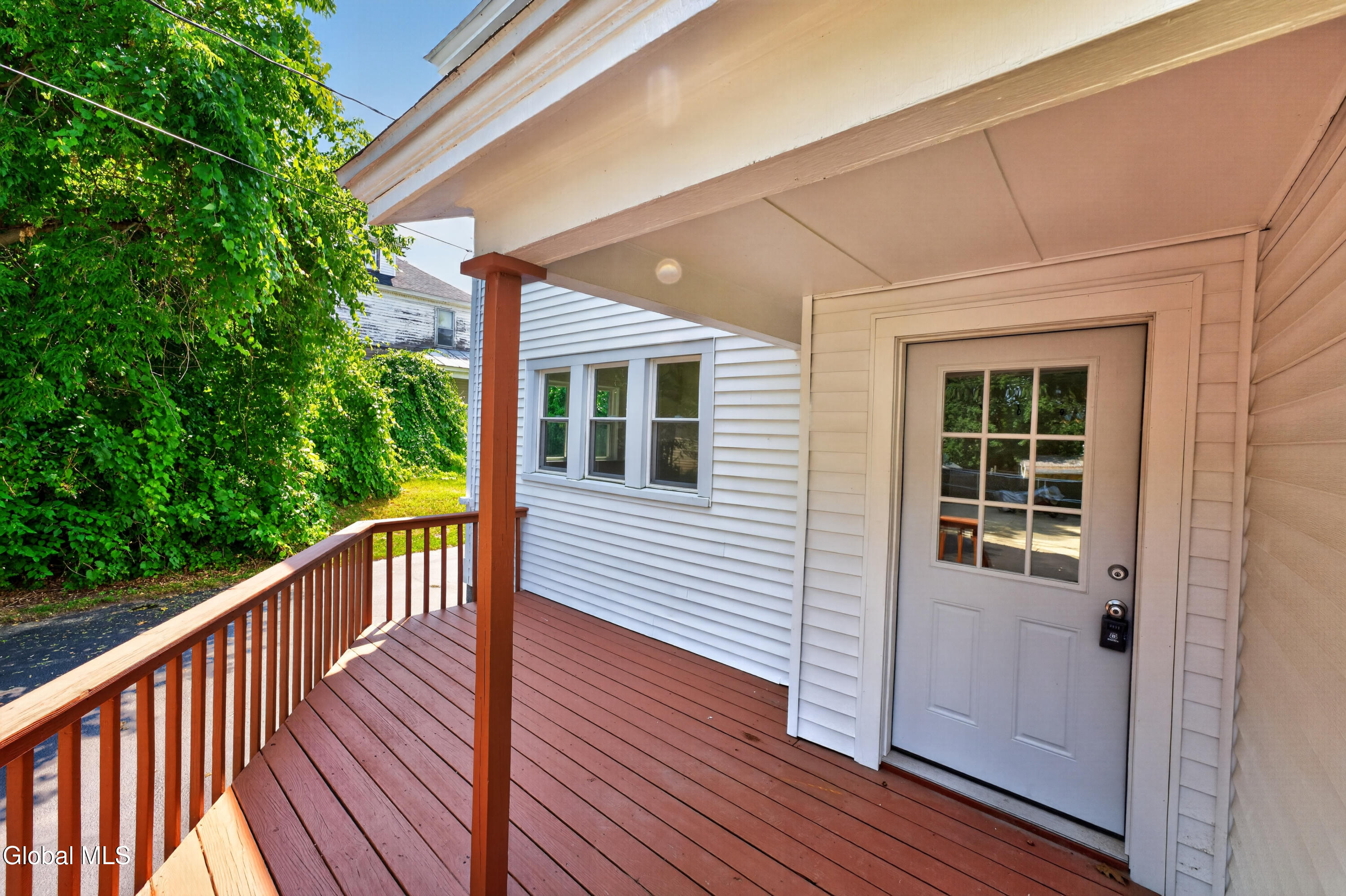 9 5th Avenue Gloversville NY 12078