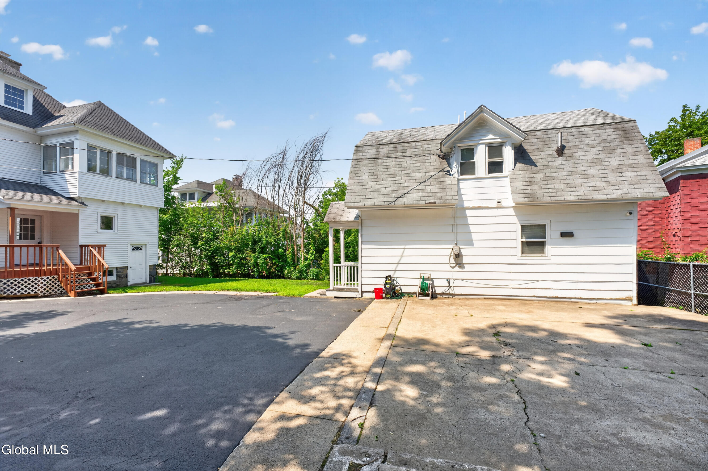 9 5th Avenue Gloversville NY 12078