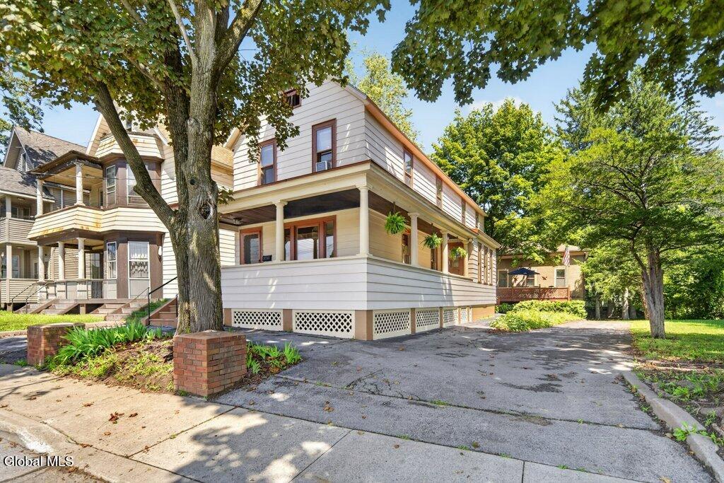 8 Schonowee Avenue Scotia NY 12302