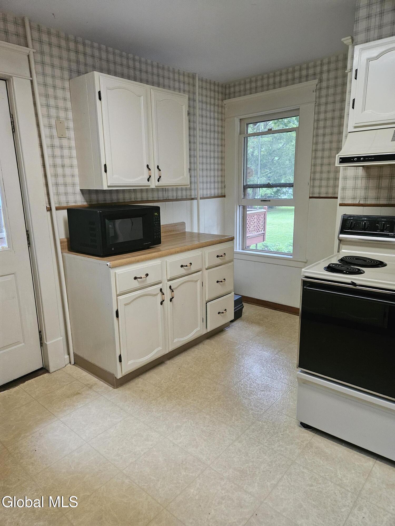 8 Schonowee Avenue Scotia NY 12302