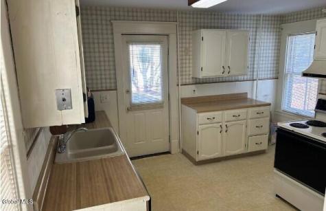 8 Schonowee Avenue Scotia NY 12302