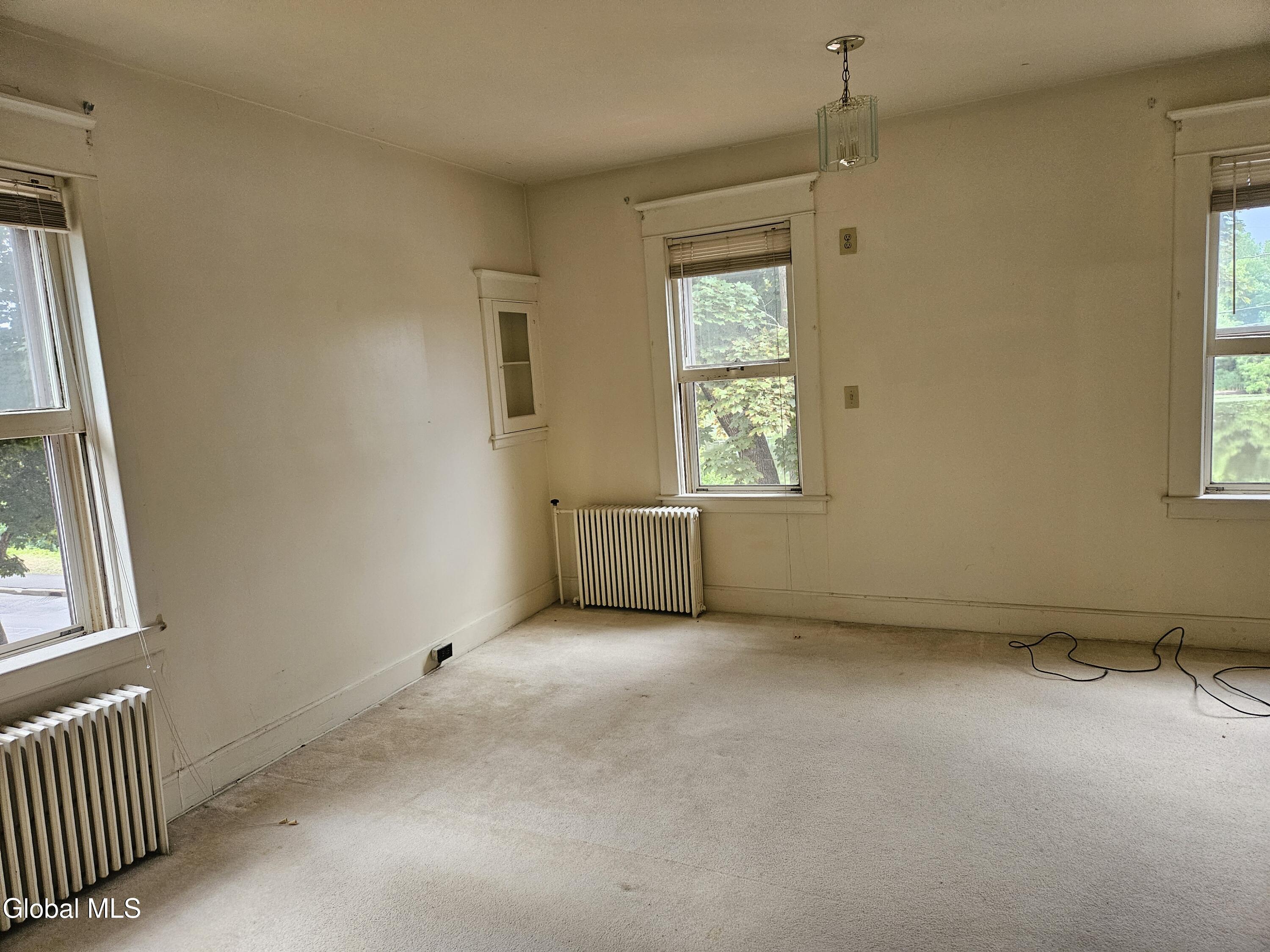 8 Schonowee Avenue Scotia NY 12302