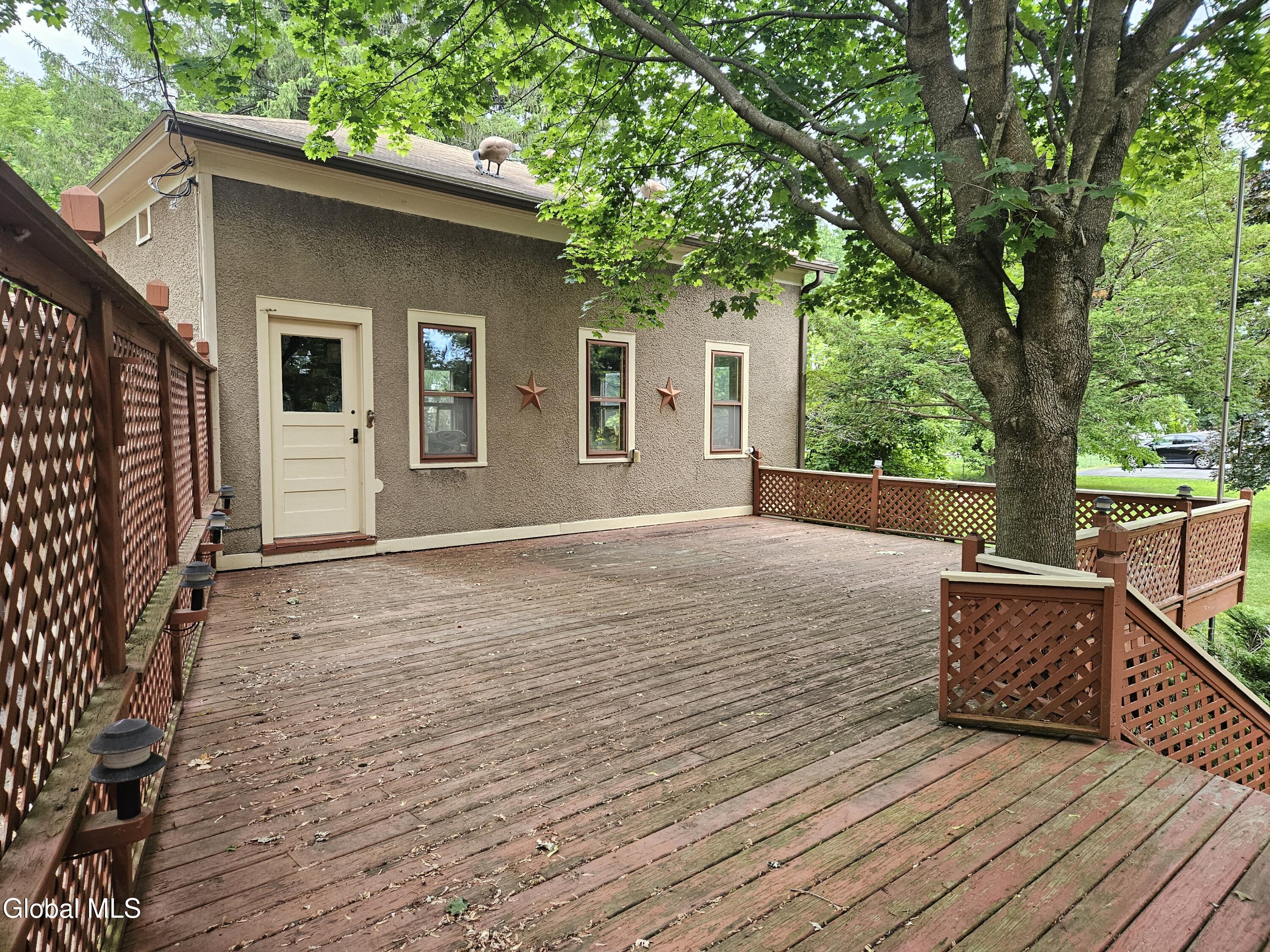 8 Schonowee Avenue Scotia NY 12302