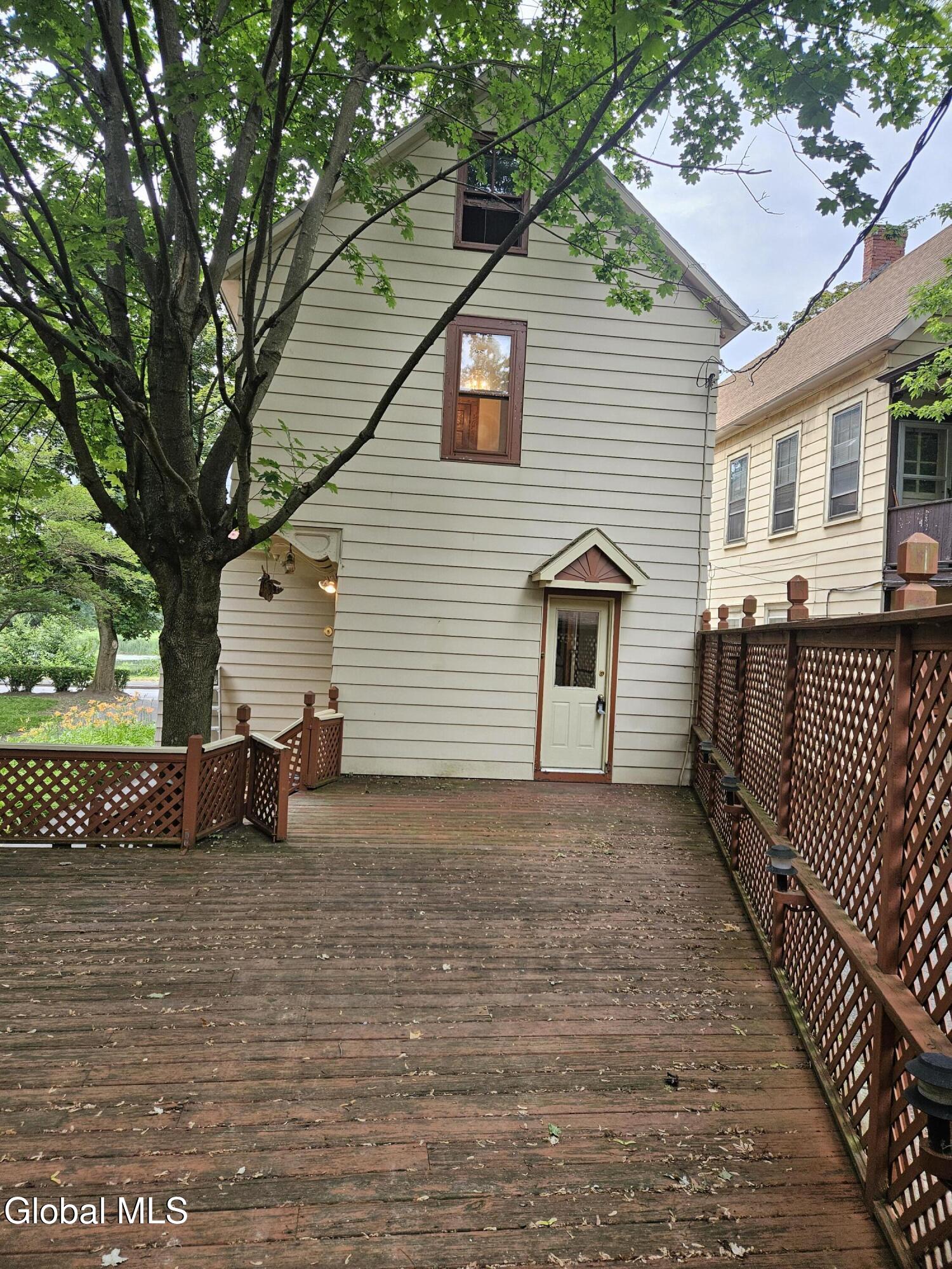 8 Schonowee Avenue Scotia NY 12302