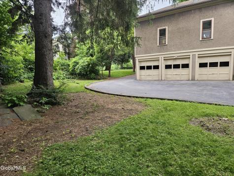 8 Schonowee Avenue Scotia NY 12302