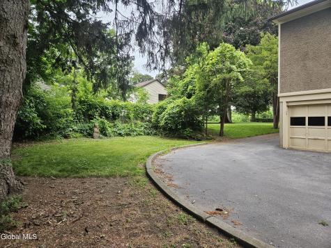 8 Schonowee Avenue Scotia NY 12302