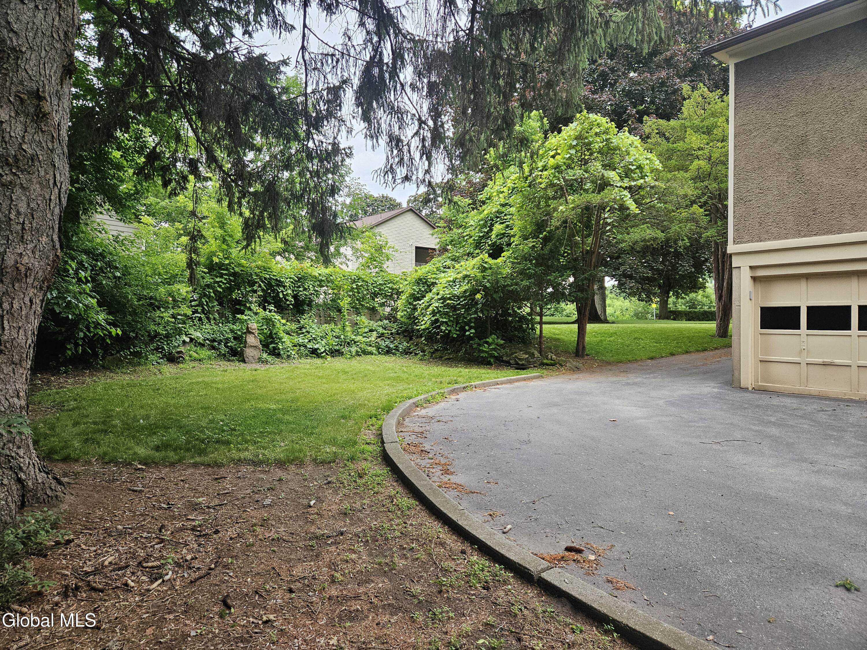 8 Schonowee Avenue Scotia NY 12302