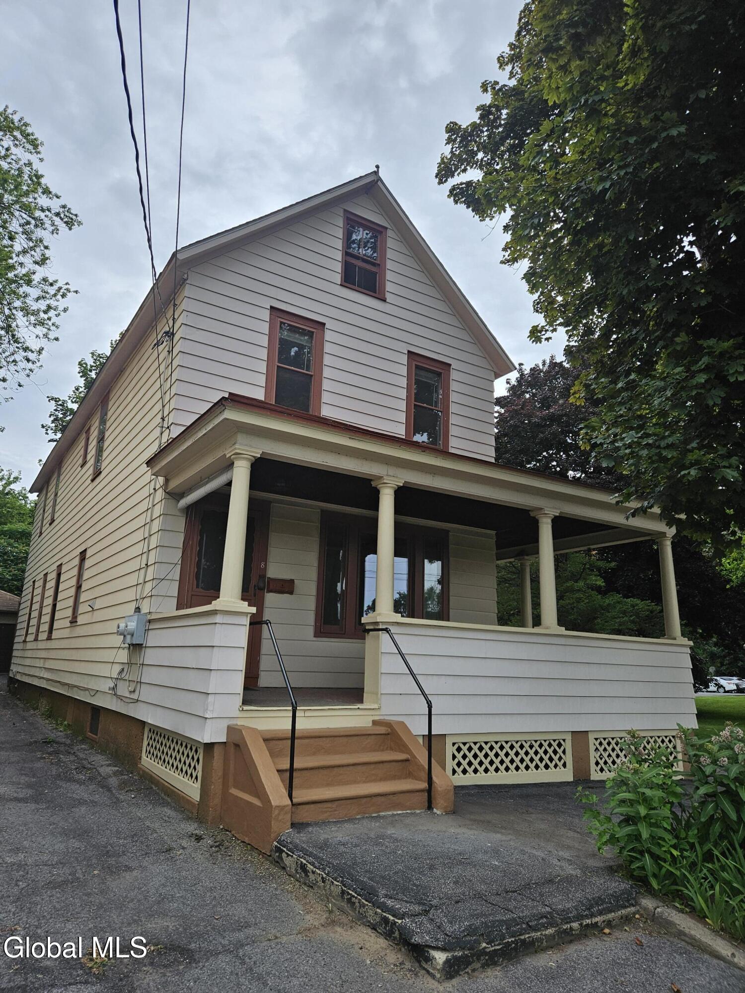 8 Schonowee Avenue Scotia NY 12302