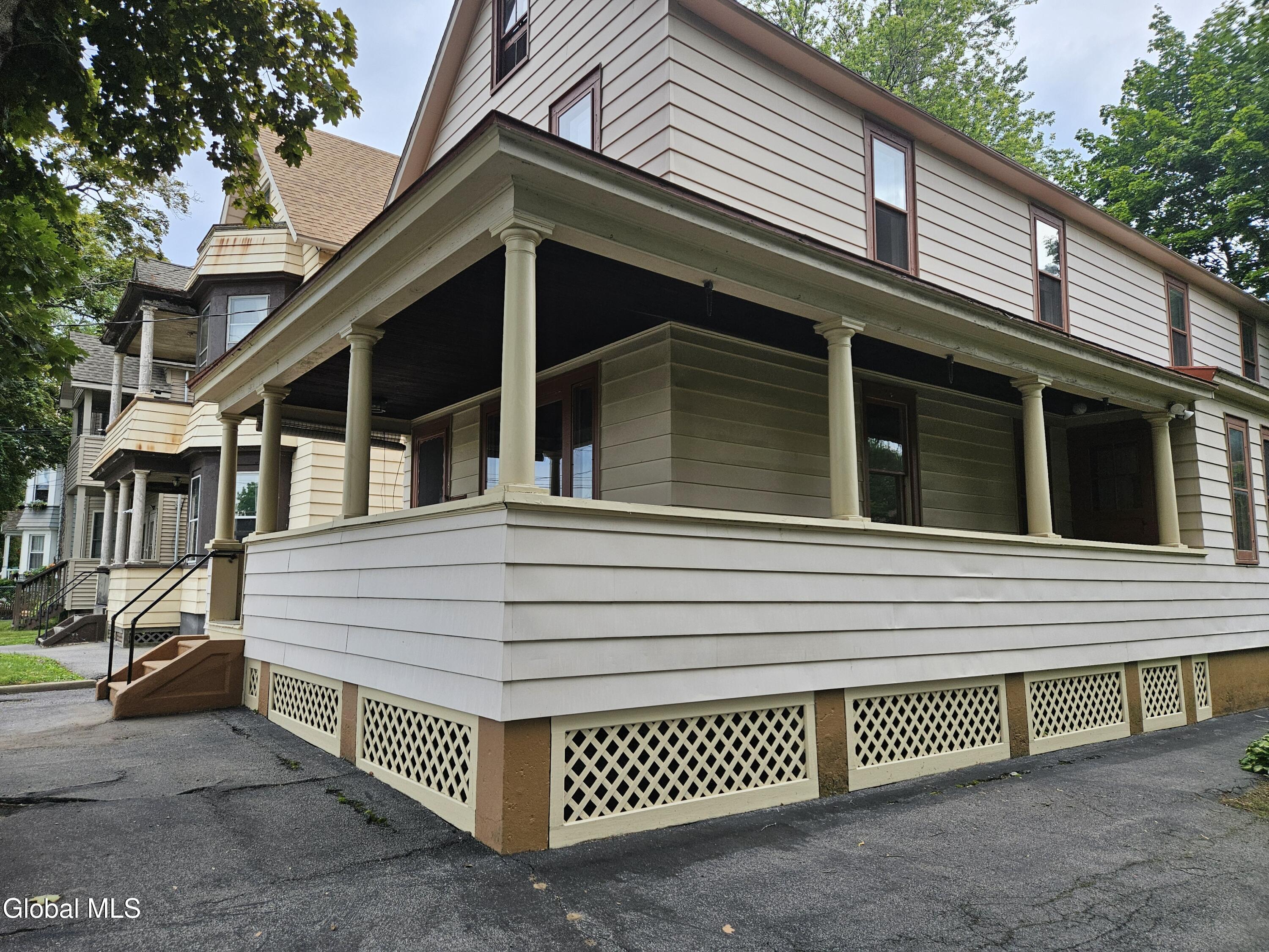 8 Schonowee Avenue Scotia NY 12302