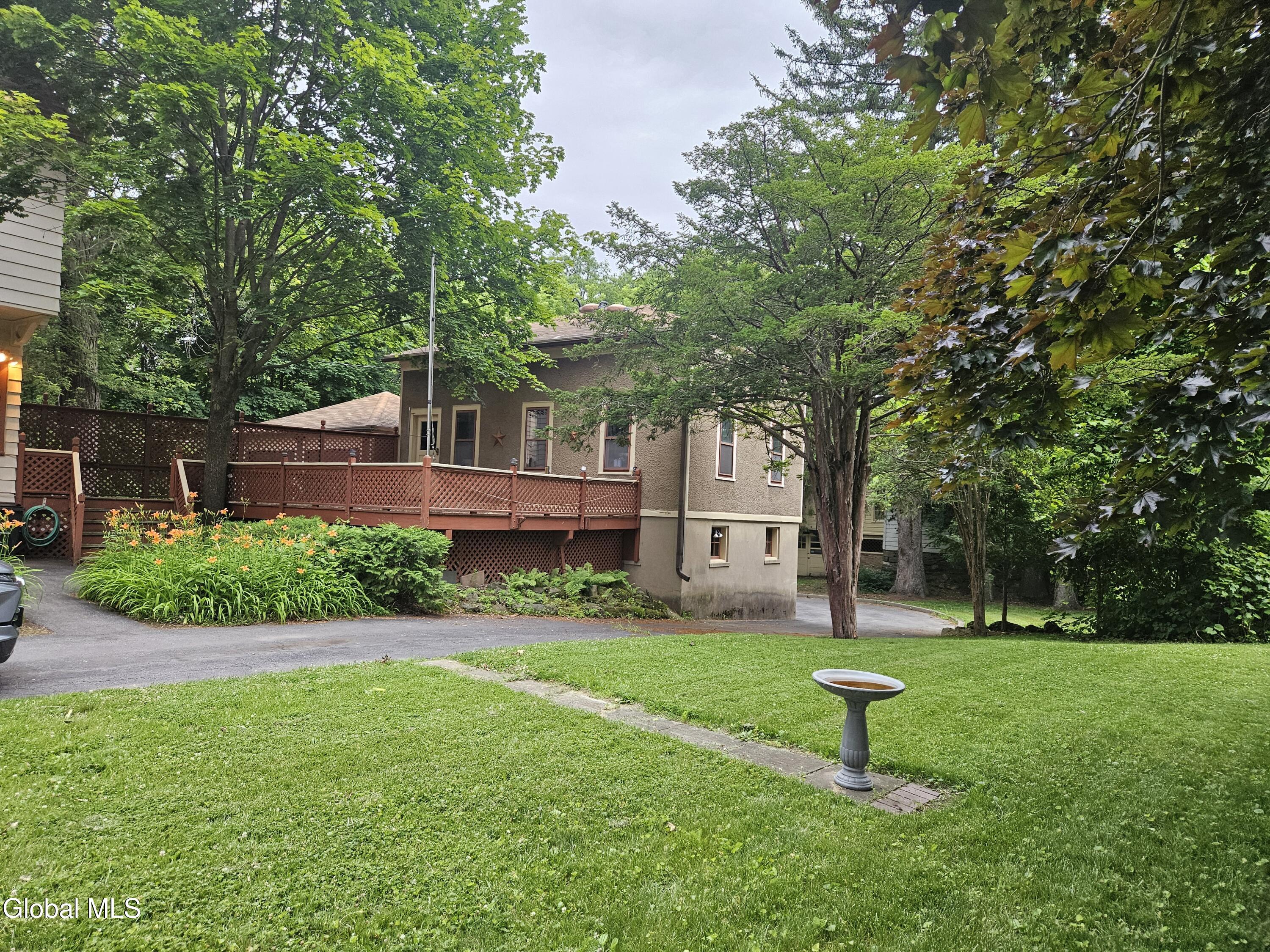 8 Schonowee Avenue Scotia NY 12302