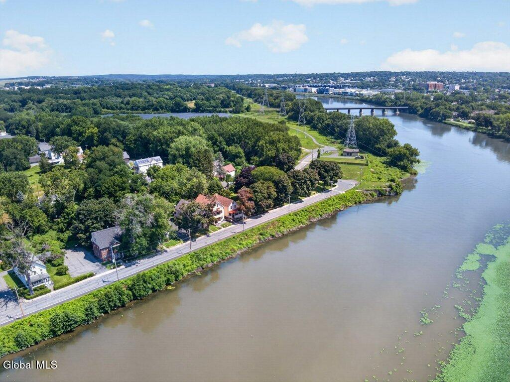 8 Schonowee Avenue Scotia NY 12302