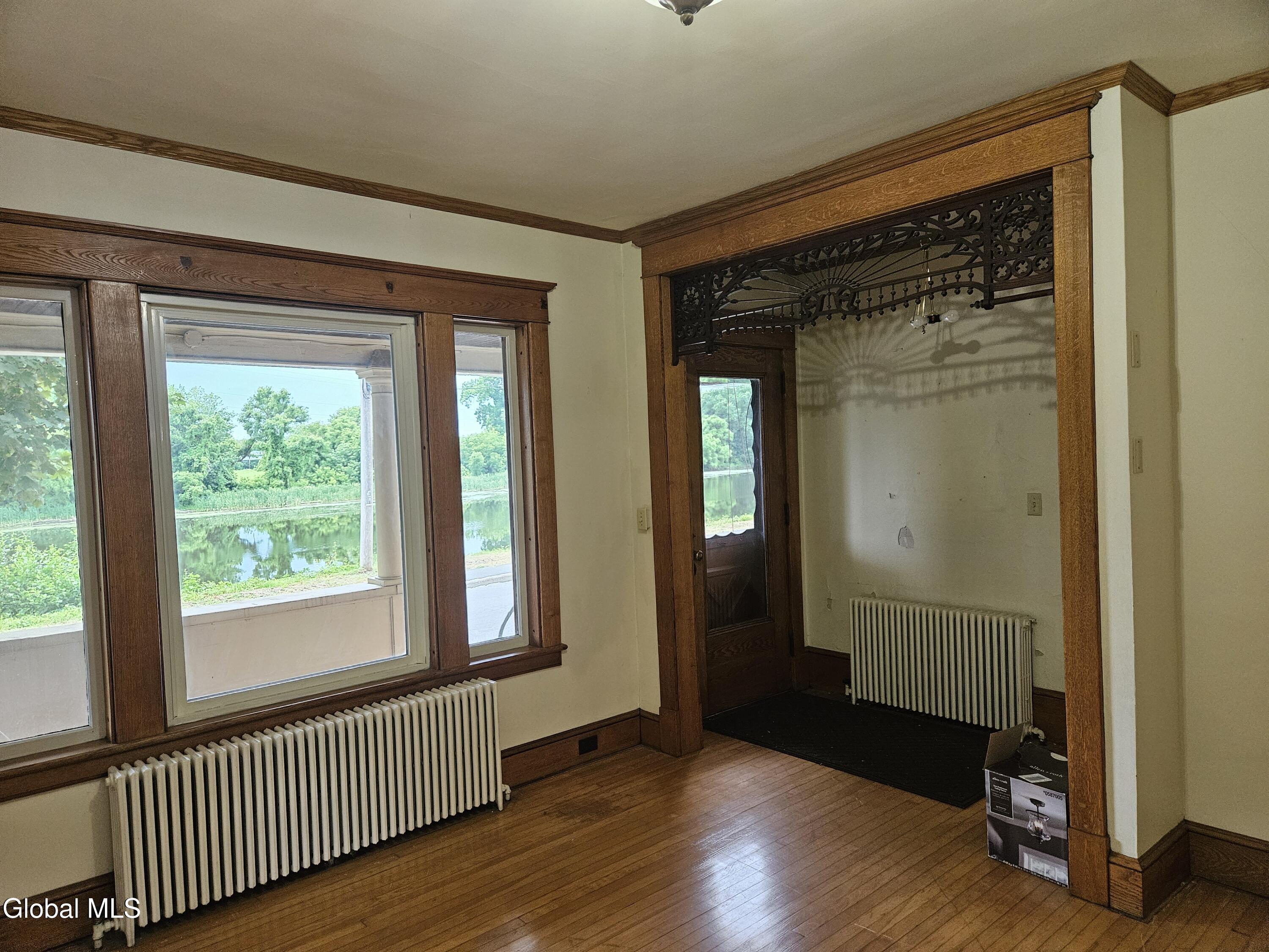 8 Schonowee Avenue Scotia NY 12302