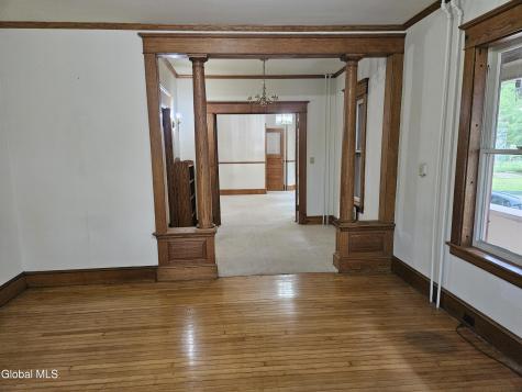 8 Schonowee Avenue Scotia NY 12302