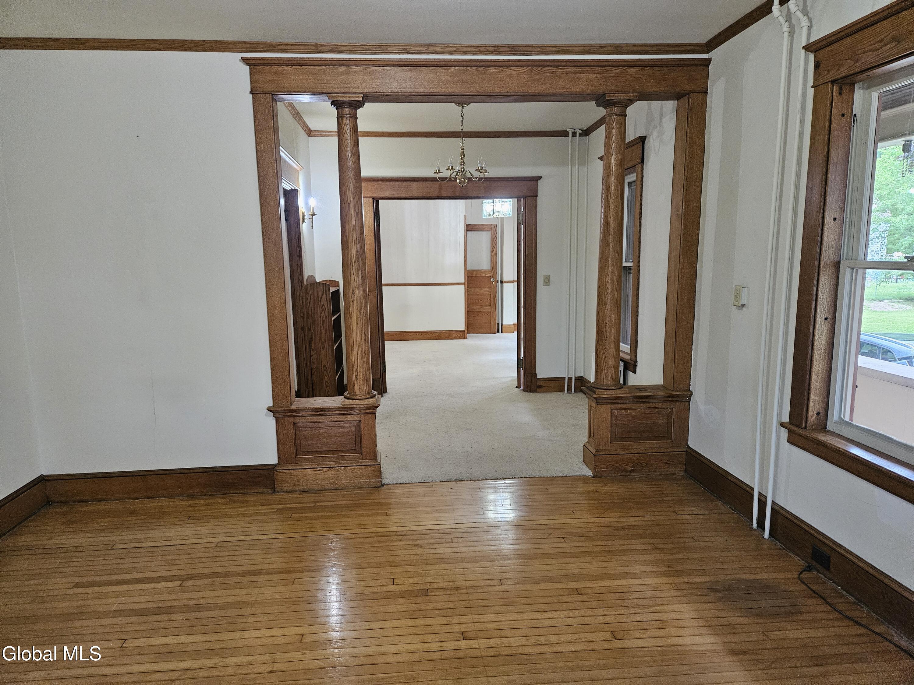 8 Schonowee Avenue Scotia NY 12302