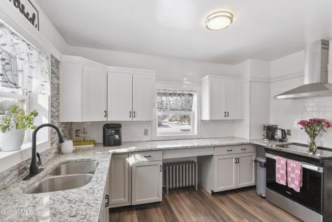 12 Lawndale Avenue Schenectady NY 12306
