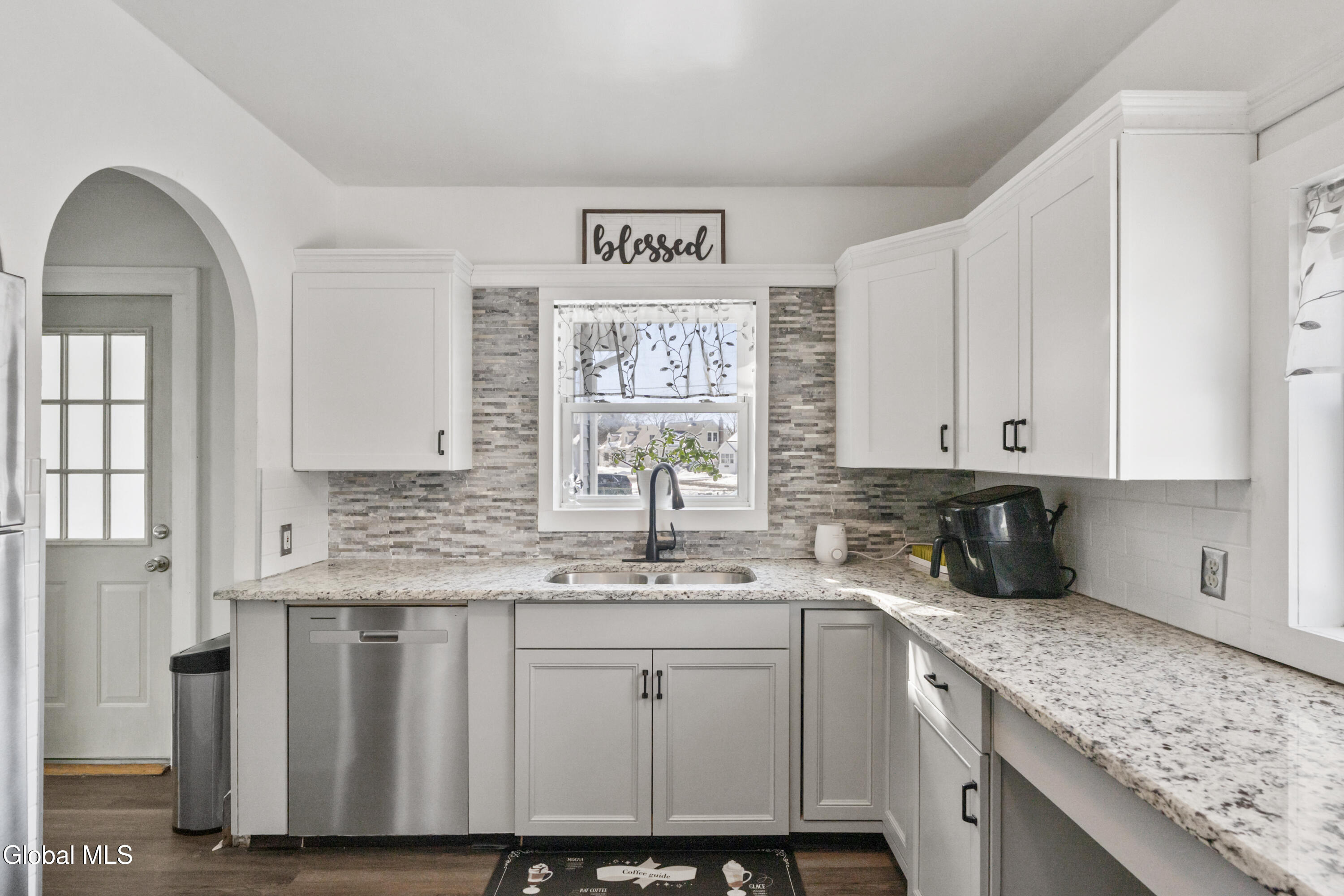 12 Lawndale Avenue Schenectady NY 12306
