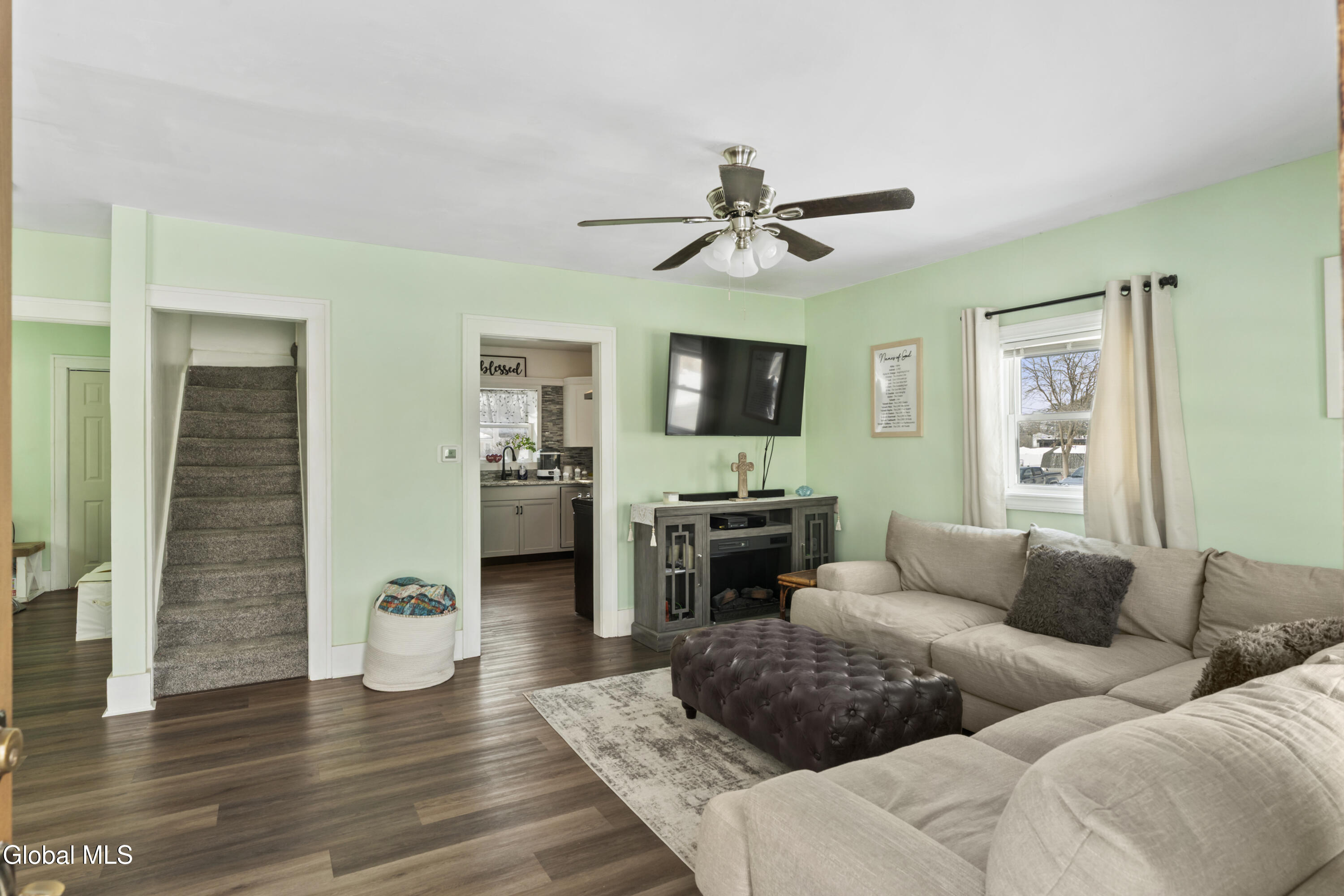 12 Lawndale Avenue Schenectady NY 12306