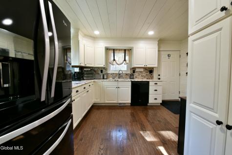 10 Lakeside Estate Corinth NY 12822