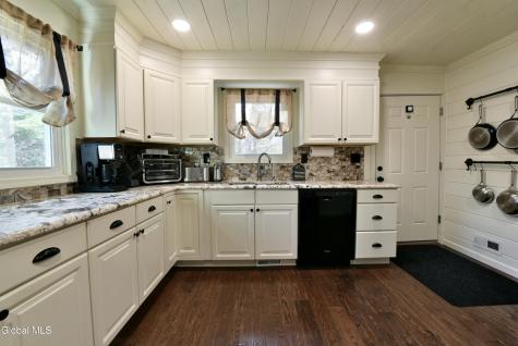 10 Lakeside Estate Corinth NY 12822